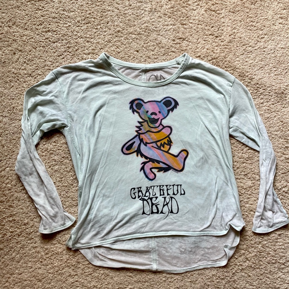 Very cool, thin long sleeve T with dancing bear